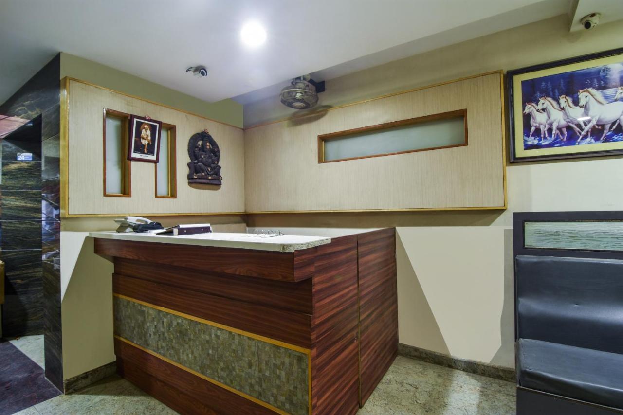 Oyo Flagship 17297 Kathir Palace Madurai Main ภายนอก รูปภาพ